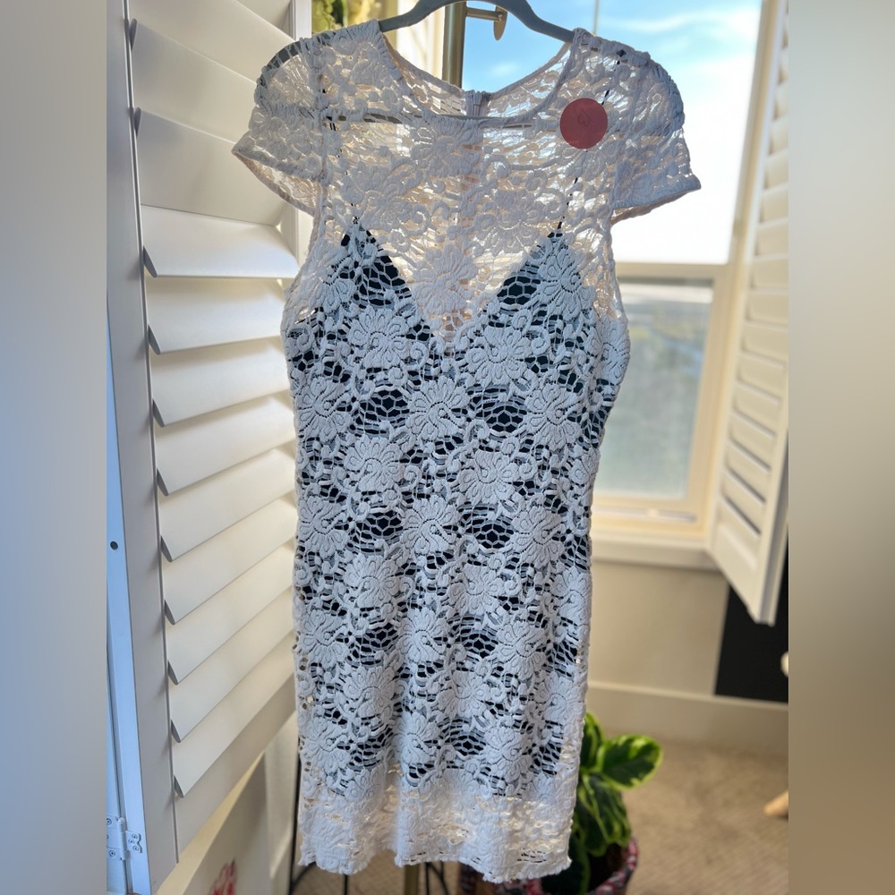 Lagence lace dress